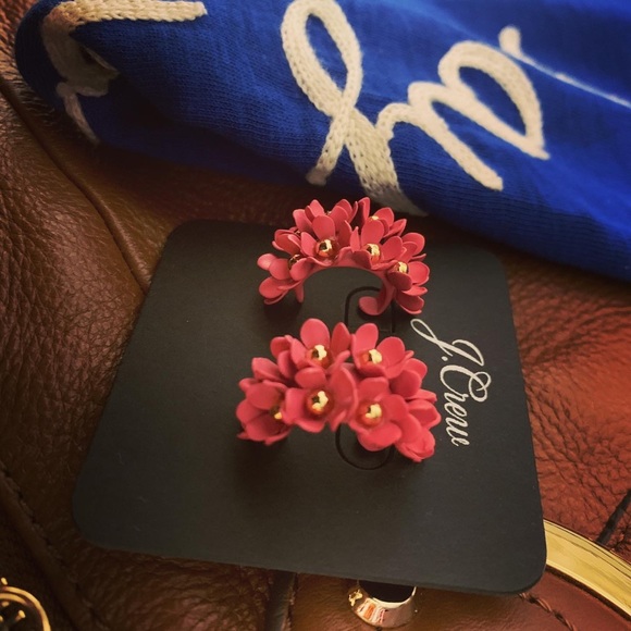 J. Crew soft bouquet hoop earrings pink flowers - Picture 3 of 7